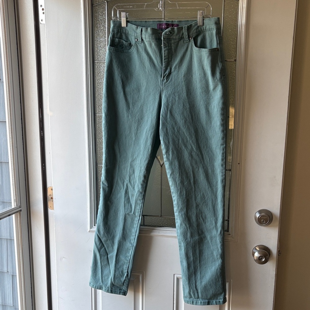 Gloria Vanderbilt Straight Leg Jeans in Teal